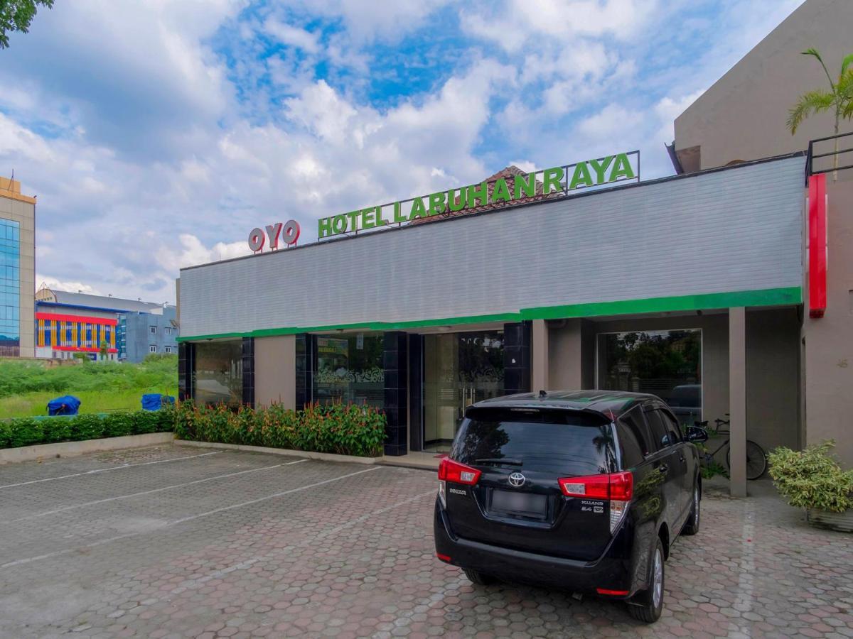 Oyo 741 Hotel Labuhan Raya Medan Exterior foto