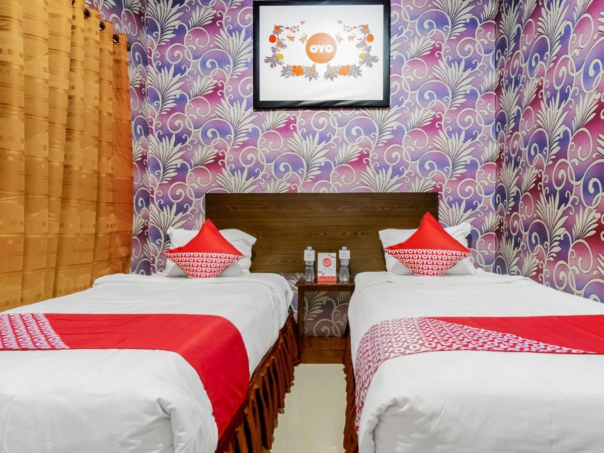 Oyo 741 Hotel Labuhan Raya Medan Exterior foto