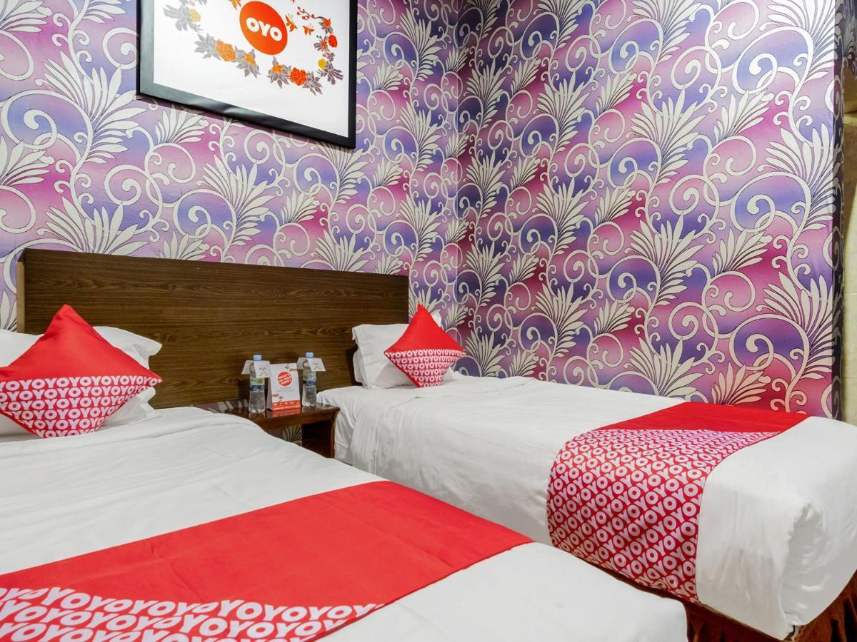 Oyo 741 Hotel Labuhan Raya Medan Exterior foto