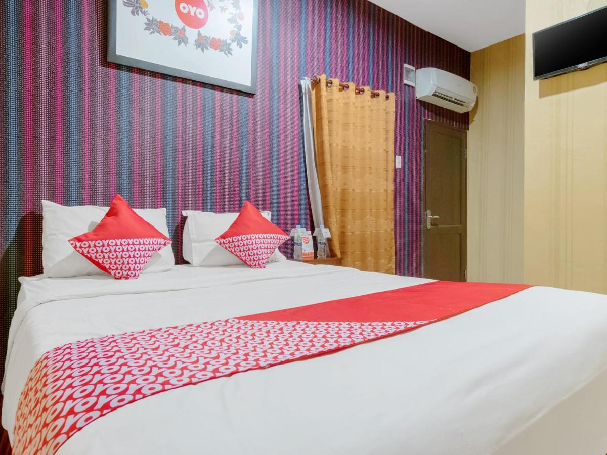 Oyo 741 Hotel Labuhan Raya Medan Exterior foto