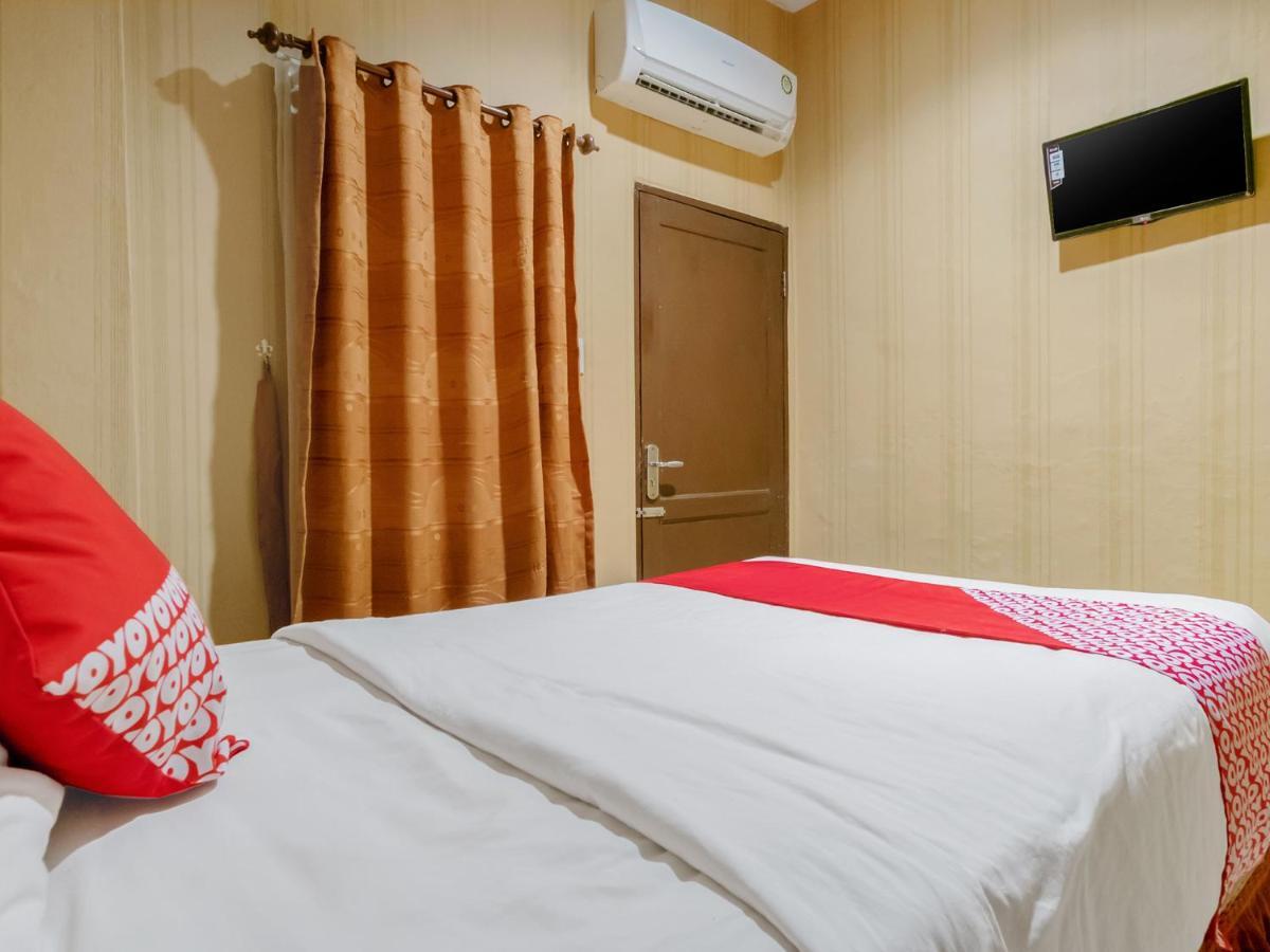 Oyo 741 Hotel Labuhan Raya Medan Exterior foto
