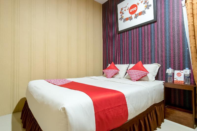 Oyo 741 Hotel Labuhan Raya Medan Exterior foto