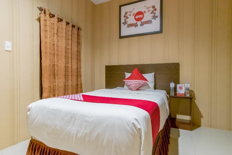 Oyo 741 Hotel Labuhan Raya Medan Exterior foto